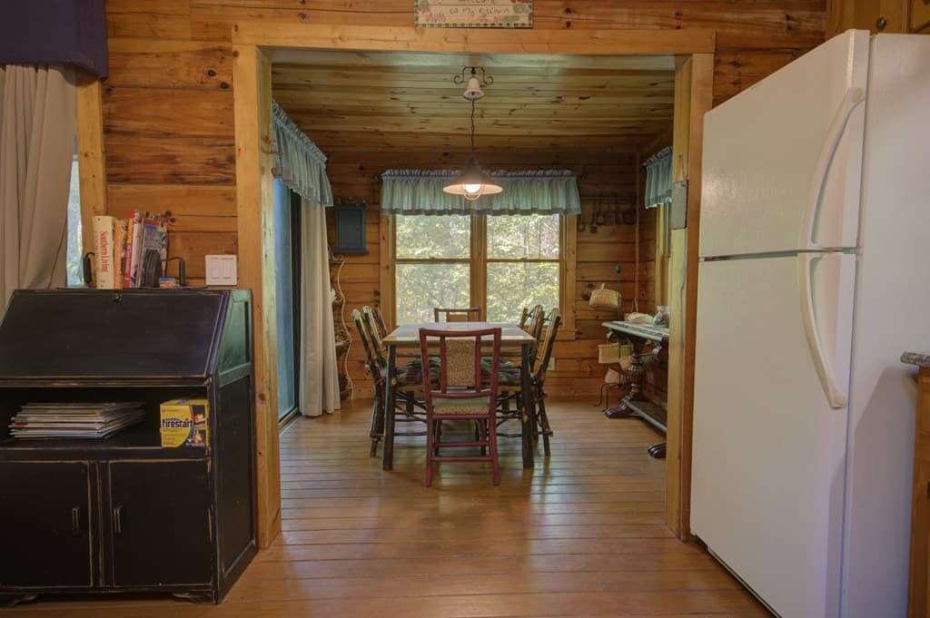 218 Bench Leg Road, Mineral Bluff GA 30559 - Photo