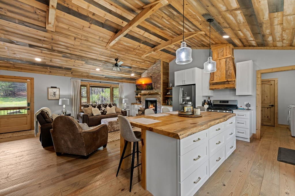 384 Maxwell Road, Blue Ridge GA 30513 - Photo