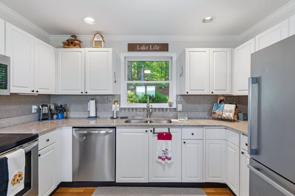 1925 Lakeview Summit Drive, Young Harris GA 30582 - Photo