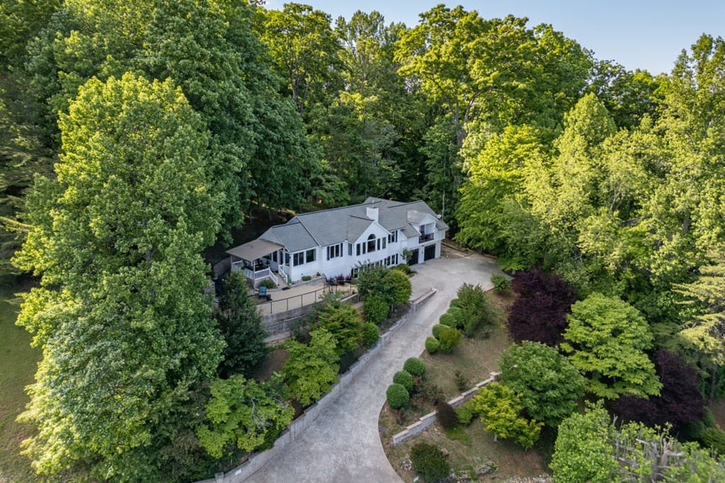 1925 Lakeview Summit Drive, Young Harris GA 30582 - Photo