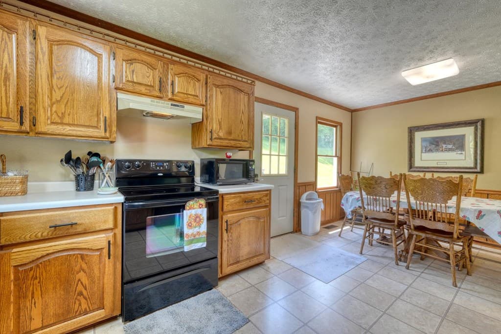 132 Heavenly Drive, Blairsville GA 30512 - Photo