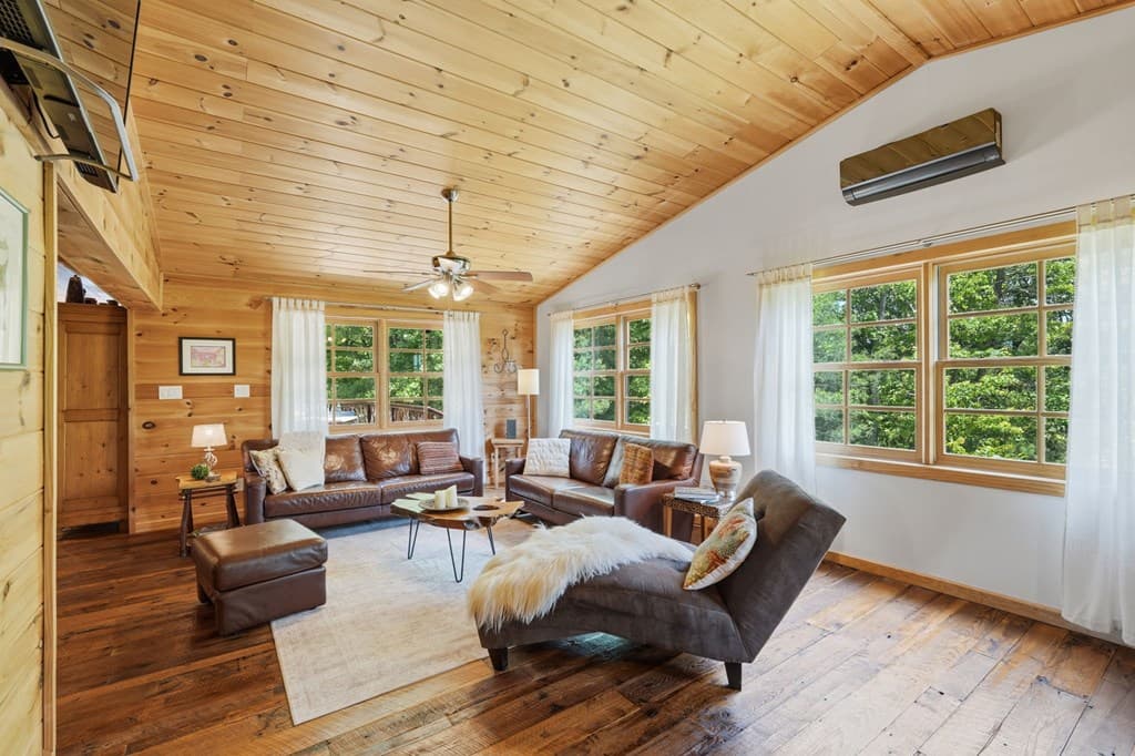 1823 Shoal Creek Road, Clarkesville GA 30523 - Photo