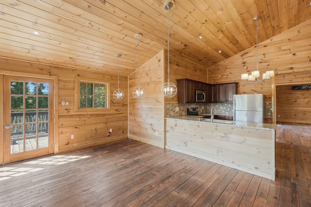 1823 Shoal Creek Road, Clarkesville GA 30523 - Photo