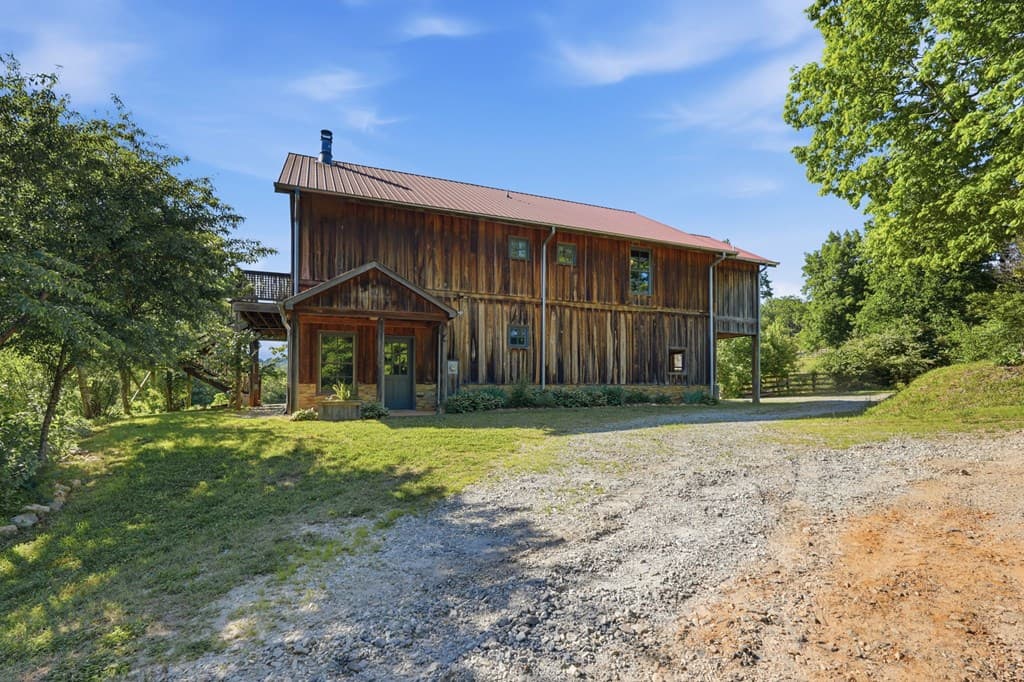 1823 Shoal Creek Road, Clarkesville GA 30523 - Photo