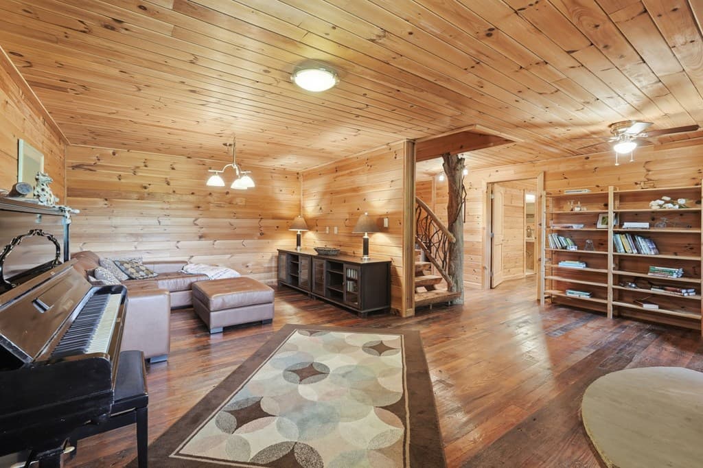 1823 Shoal Creek Road, Clarkesville GA 30523 - Photo