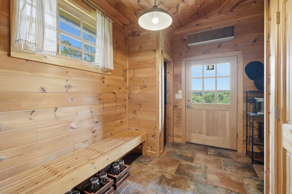 1823 Shoal Creek Road, Clarkesville GA 30523 - Photo