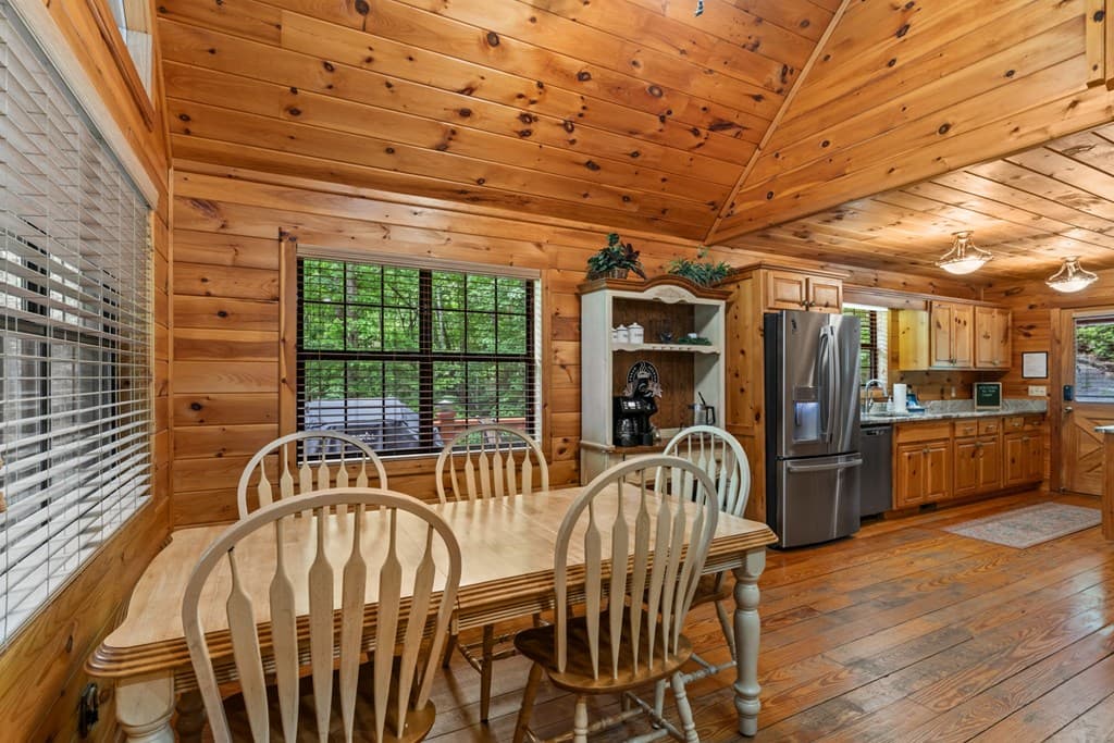 294 Oakwood Trail, Mineral Bluff GA 30559 - Photo