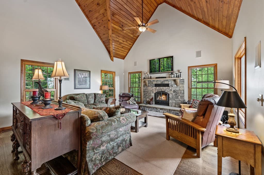 10620 Highway 52, Chatsworth GA 30705 - Photo