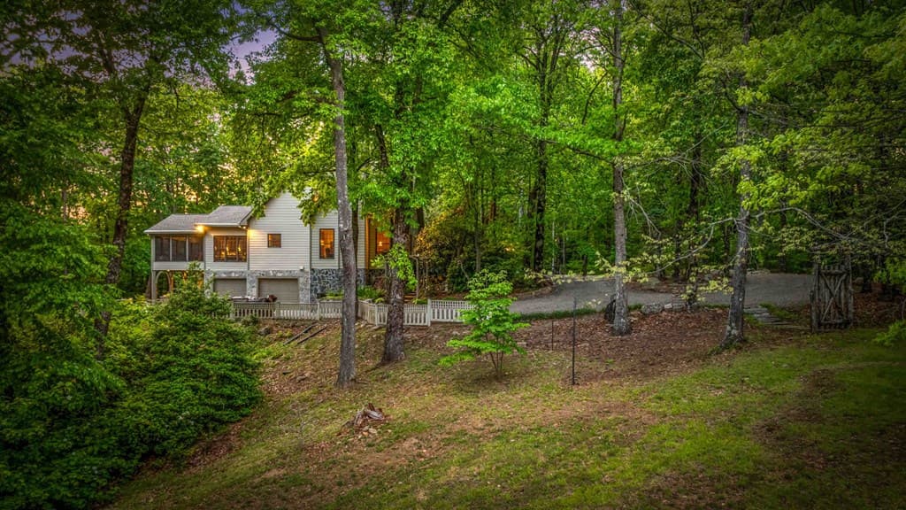 10620 Highway 52, Chatsworth GA 30705 - Photo