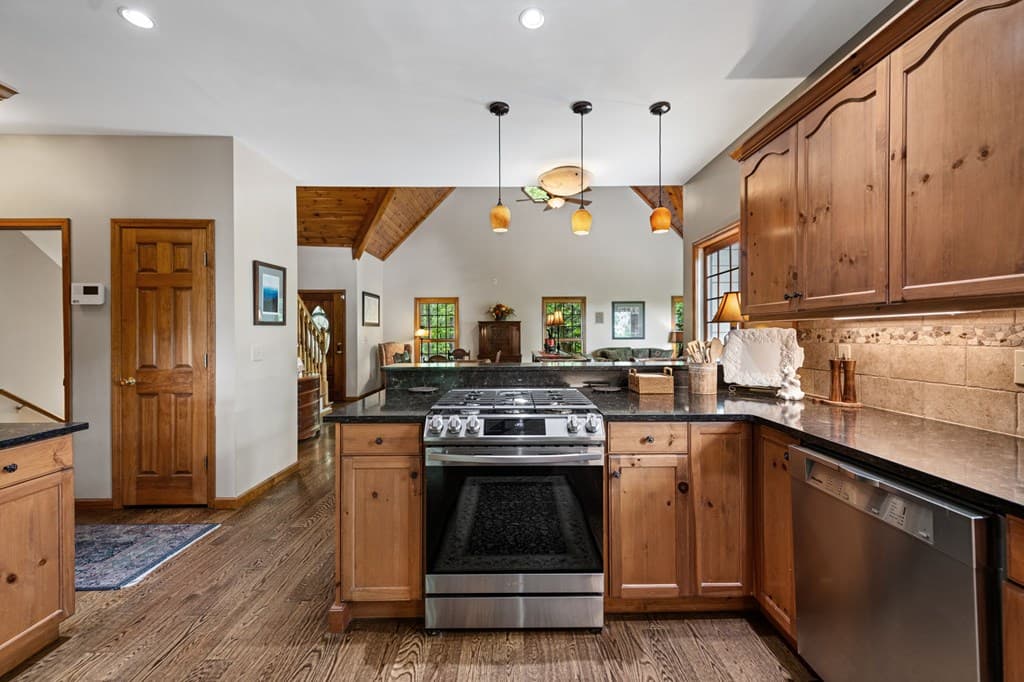 10620 Highway 52, Chatsworth GA 30705 - Photo