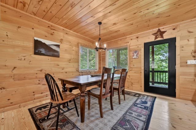 565 Catawba Circle, Ellijay GA 30540 - Photo