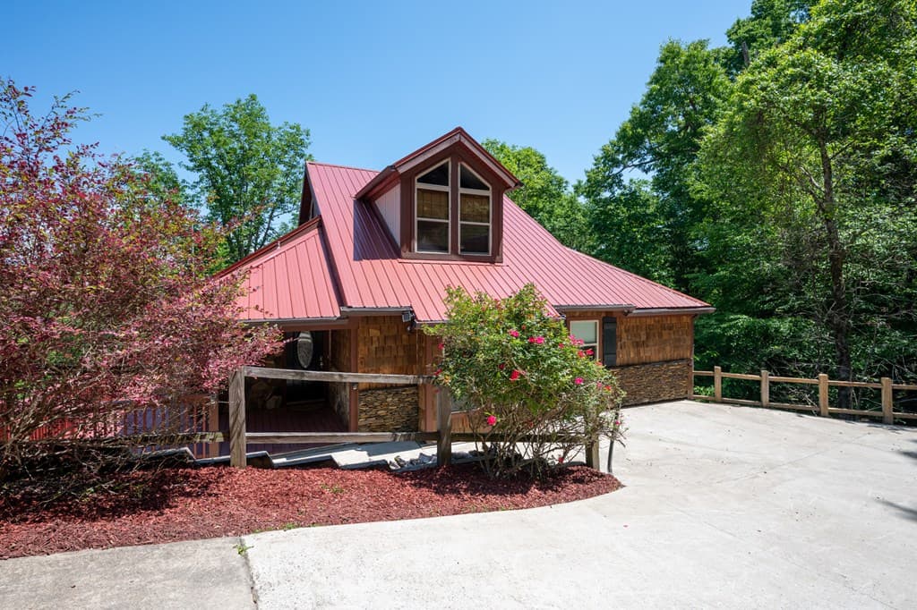 561 Summit Lane, Ellijay GA 30540 - Photo