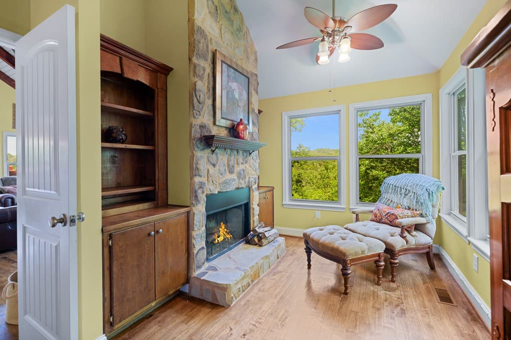 561 Summit Lane, Ellijay GA 30540 - Photo