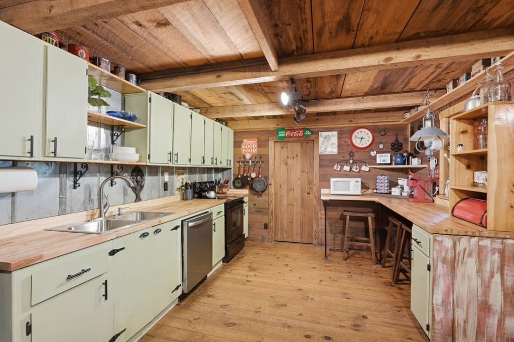 85 Clear Lake, Ellijay GA 30540 - Photo