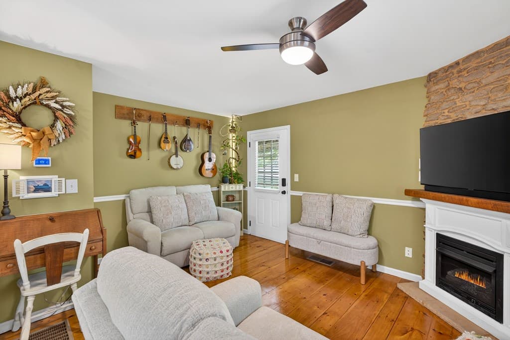 747 Mountain Oak Road, Ellijay GA 30540 - Photo