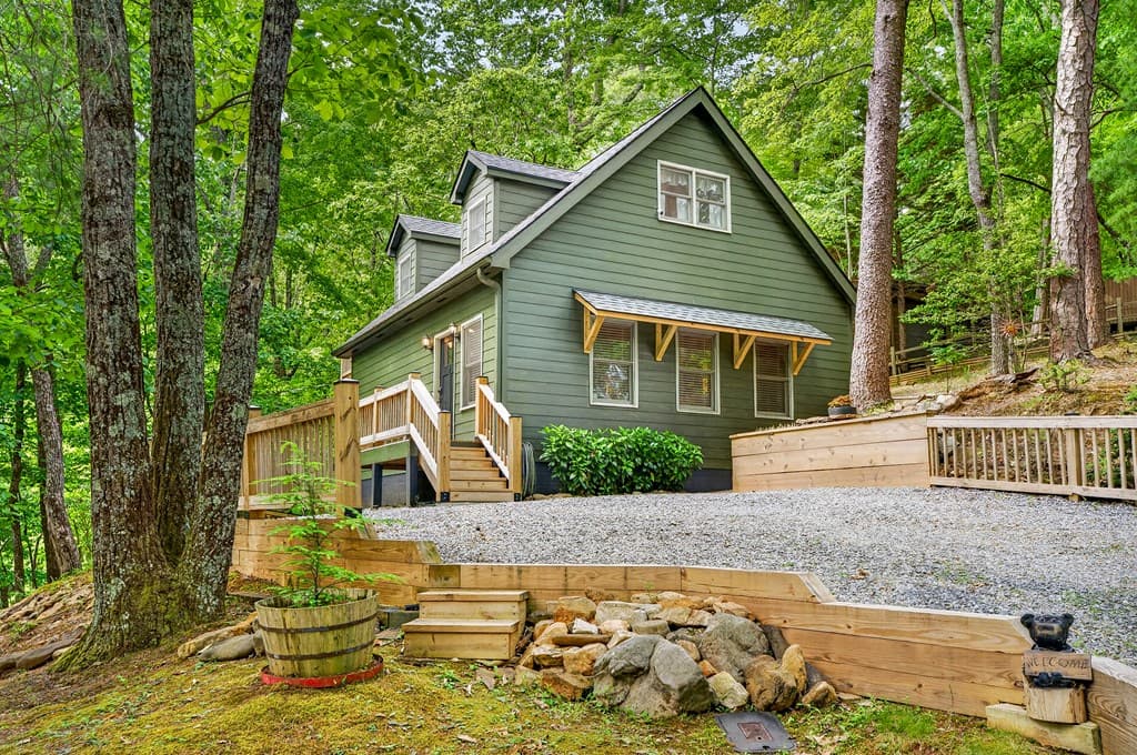 747 Mountain Oak Road, Ellijay GA 30540 - Photo