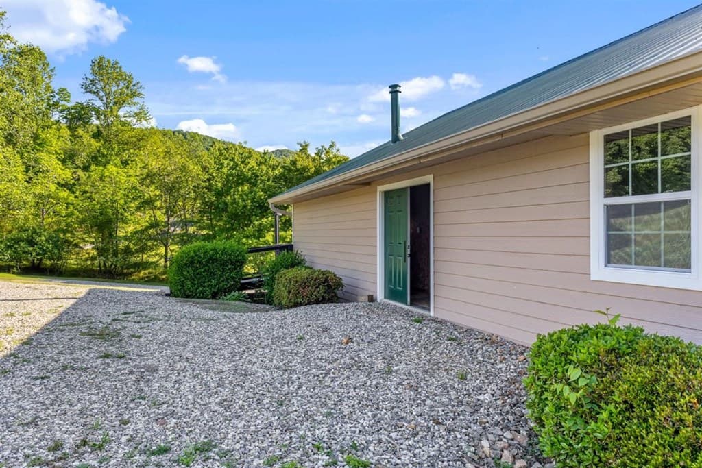 166 Richard Road, Blairsville GA 30512 - Photo