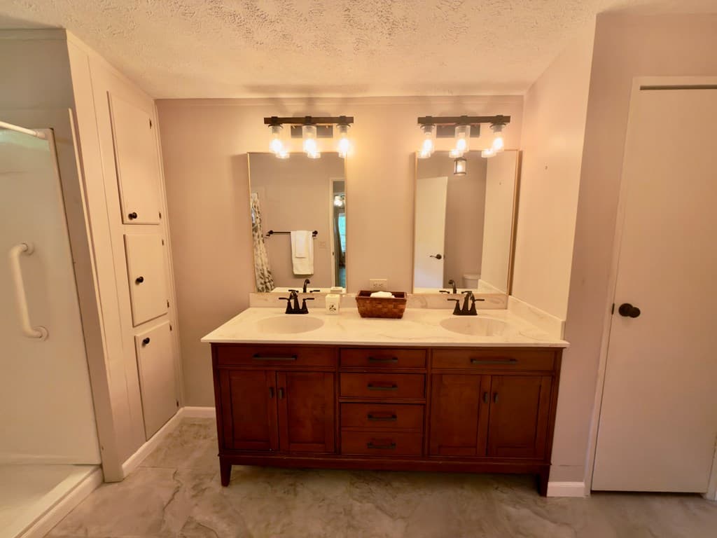 777 Lakeside Drive, Blairsville GA 30512 - Photo