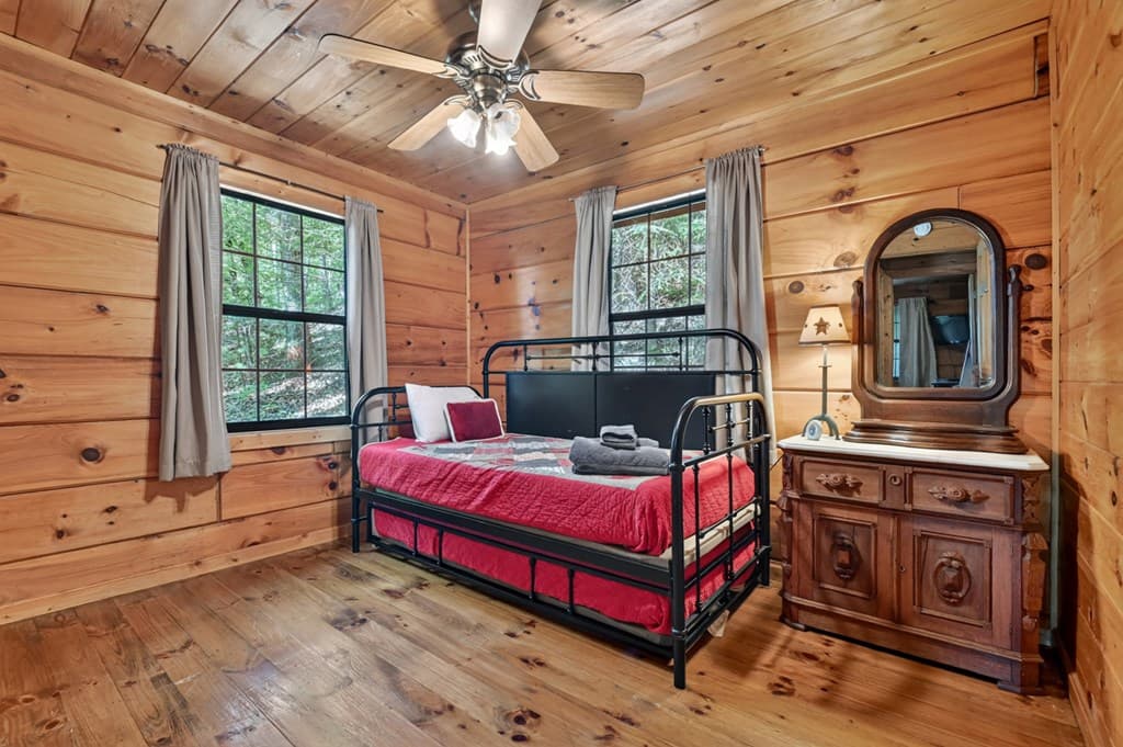 423 Laurel Creek Road, Blue Ridge GA 30513 - Photo