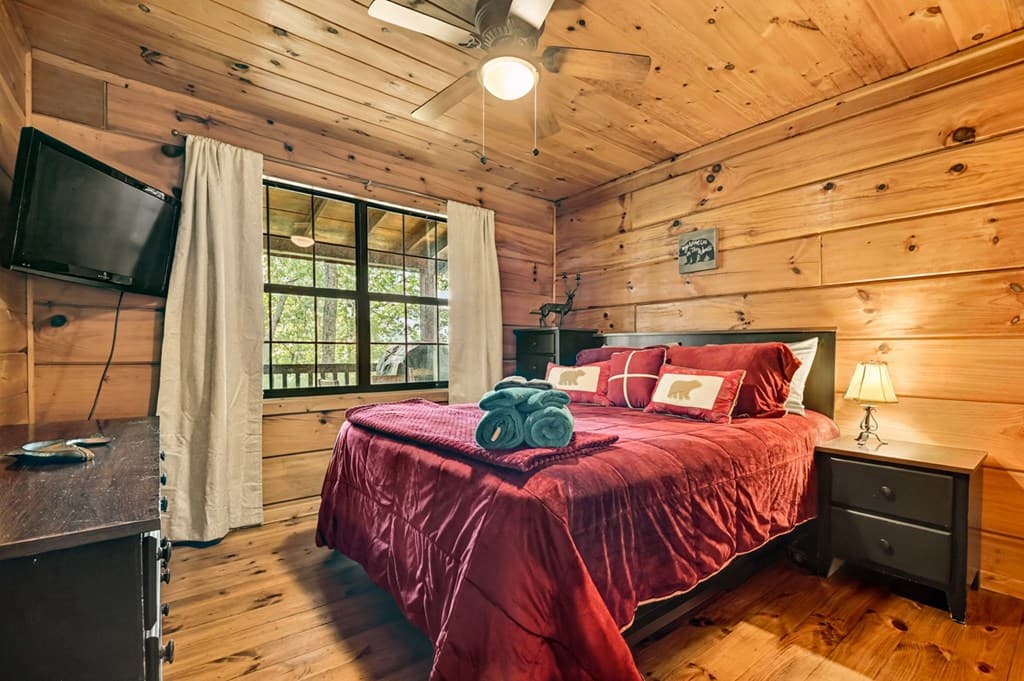 423 Laurel Creek Road, Blue Ridge GA 30513 - Photo