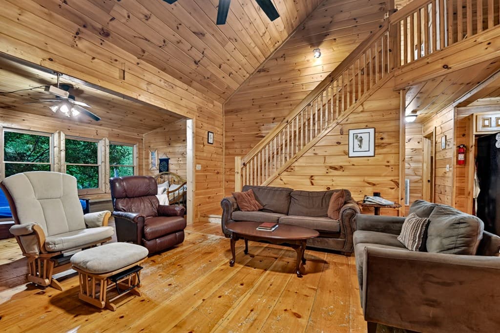 550 Hillsdale Drive, Ellijay GA 30540 - Photo
