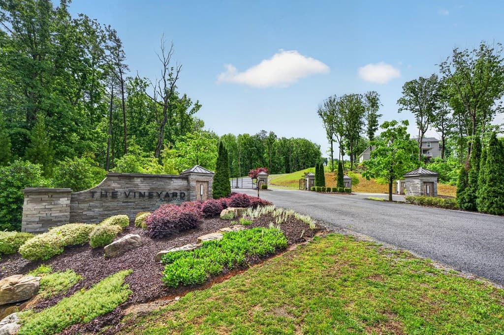 281 High Summit Drive, Talking Rock GA 30175 - Photo