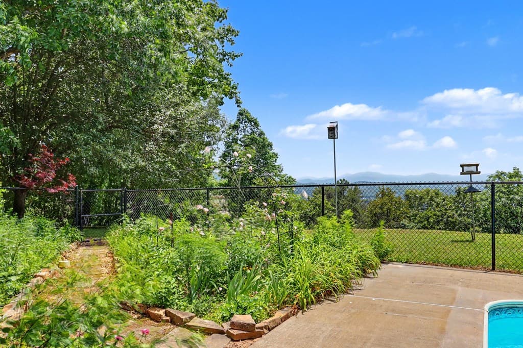 80 Thousand Oaks Road, Blairsville GA 30512 - Photo