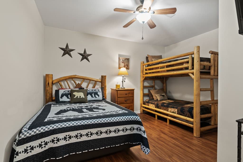 93 Deer Hunter Trail, Blue Ridge GA 30513 - Photo