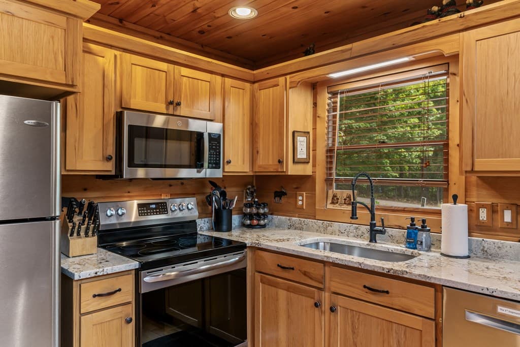 93 Deer Hunter Trail, Blue Ridge GA 30513 - Photo