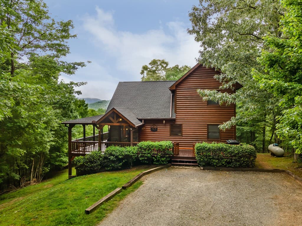93 Deer Hunter Trail, Blue Ridge GA 30513 - Photo