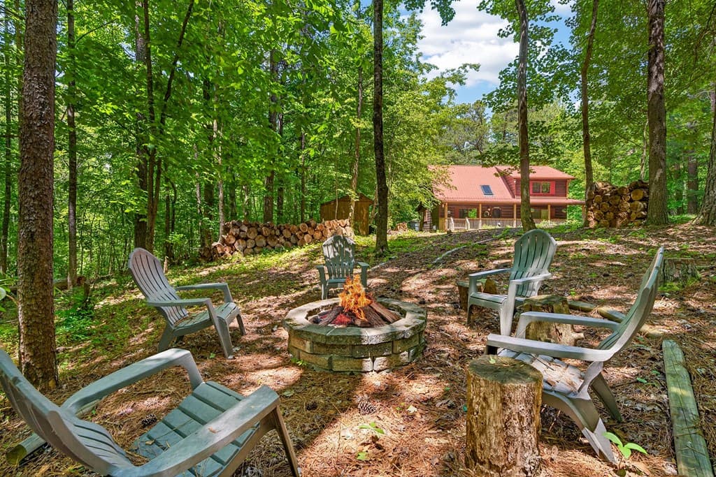 239 Reindeer Lane, Talking Rock GA 30175 - Photo