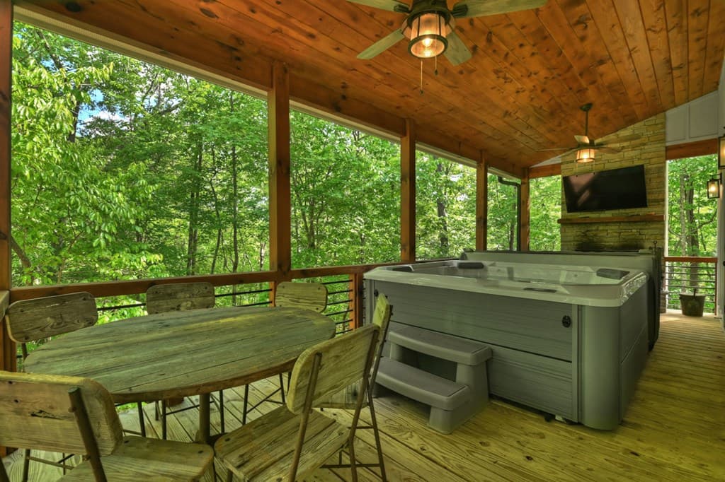 285 Pine Terrace Circle, Blue Ridge GA 30513 - Photo