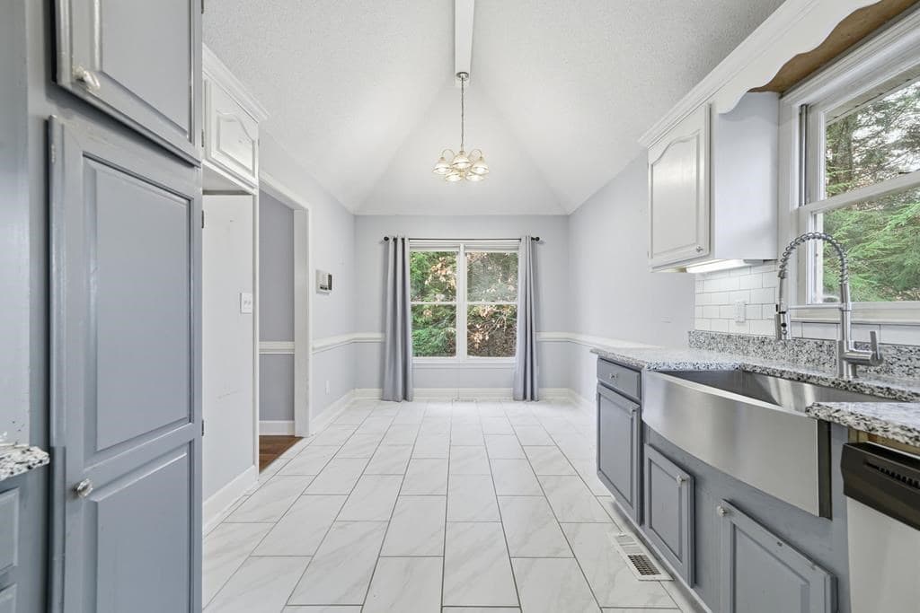 300 Westwoods Drive, Ellijay GA 30540 - Photo