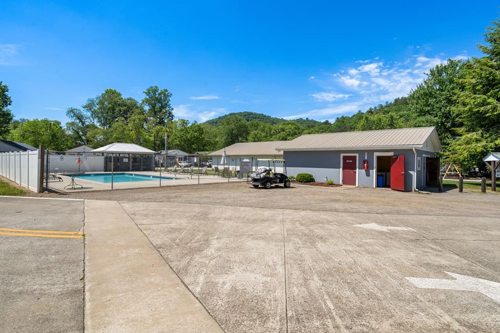4179 Riverbank Run, Hiawassee GA 30546 - Photo