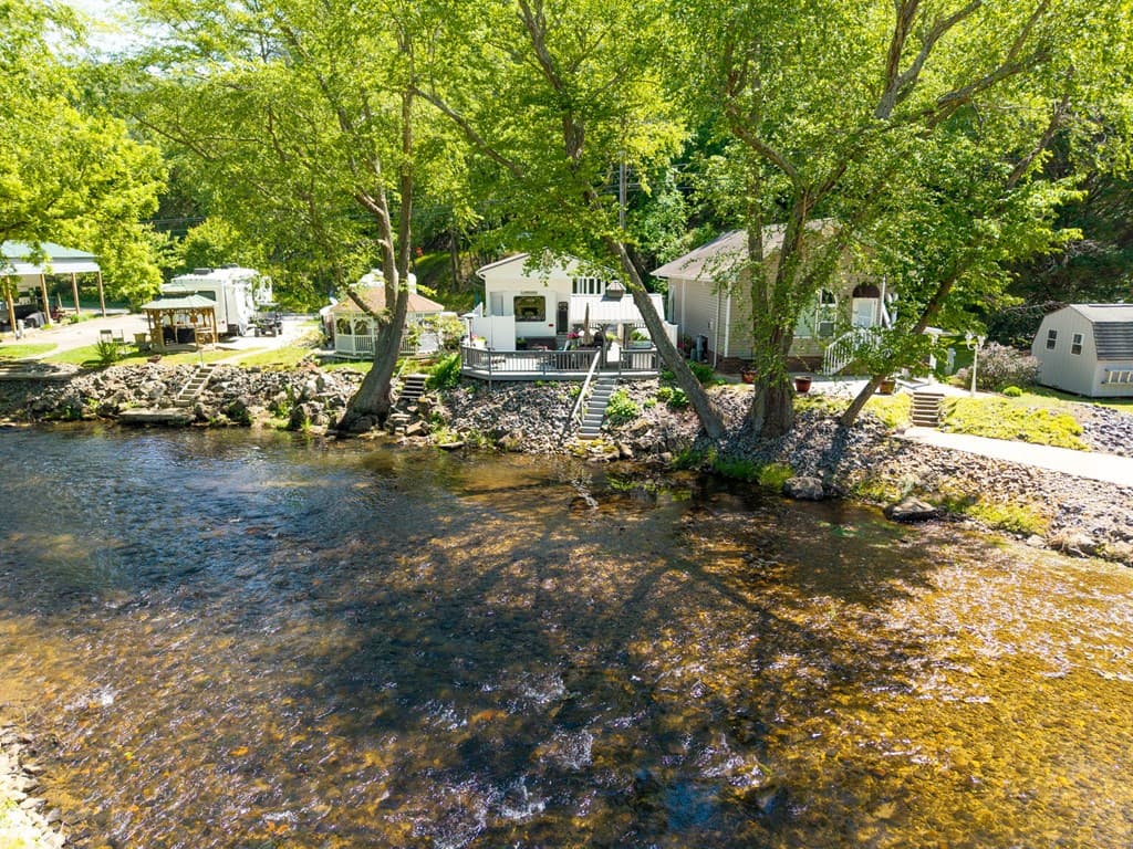4179 Riverbank Run, Hiawassee GA 30546 - Photo