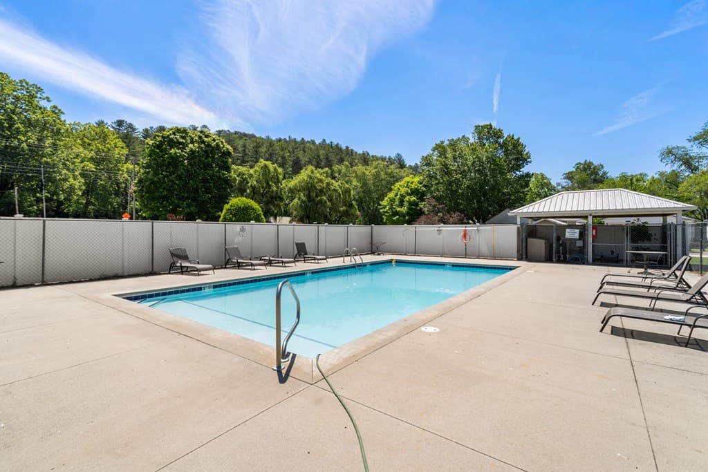 4179 Riverbank Run, Hiawassee GA 30546 - Photo