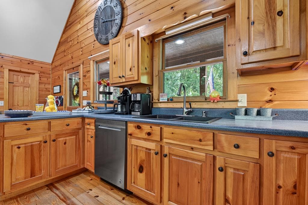 141 Gallery Court, Ellijay GA 30540 - Photo