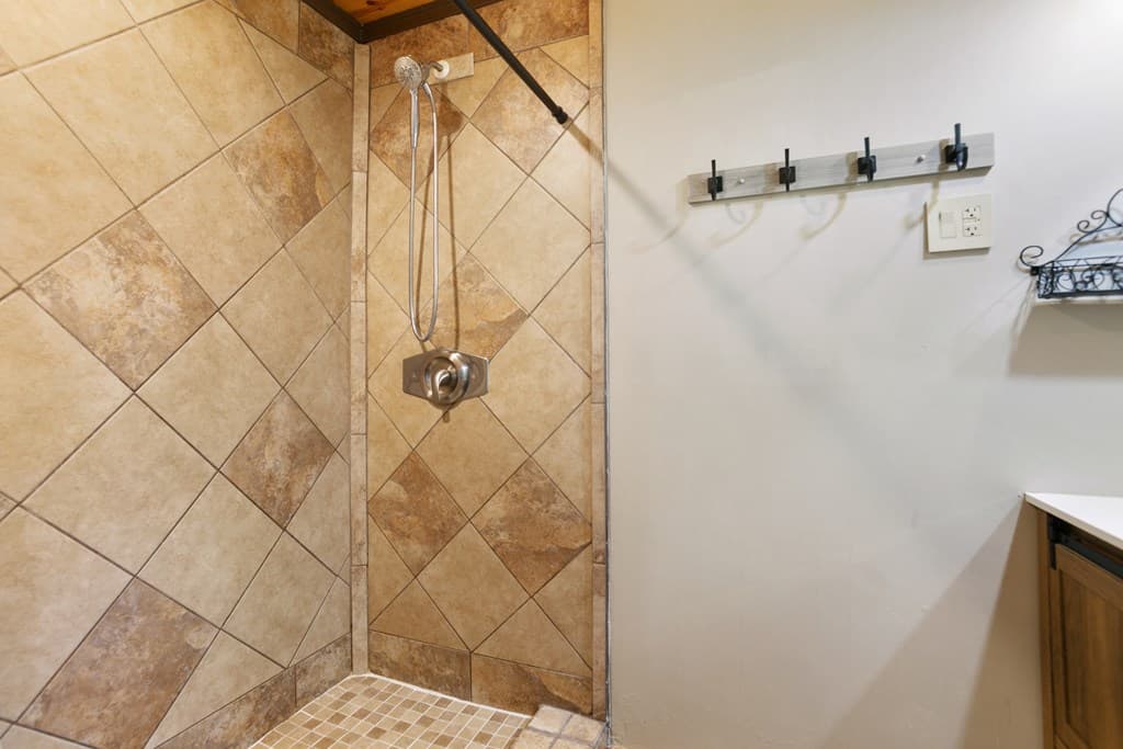 488 S Lemmon Lane, Ellijay GA 30540 - Photo