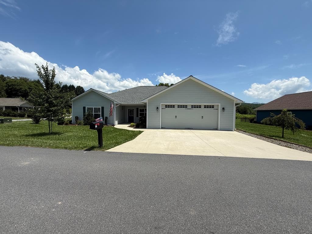 111 Riverwalk Circle, Hayesville NC 28904 - Photo
