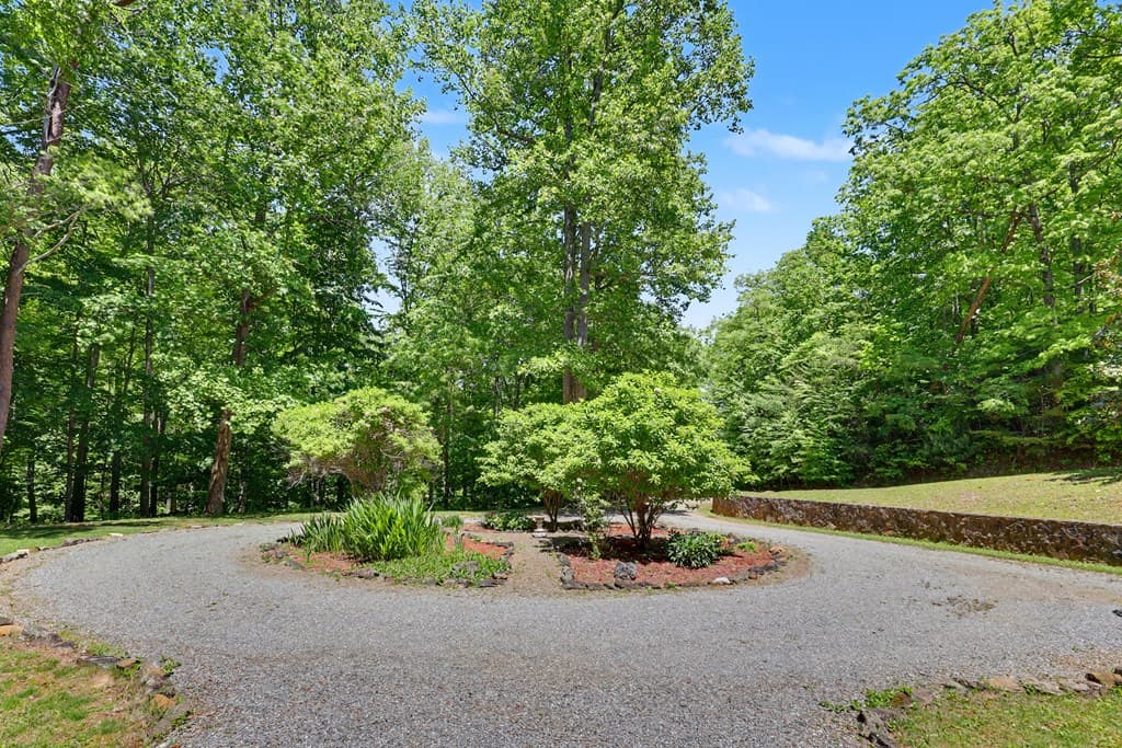 1127 Burch Branch Road, Hiawassee GA 30546 - Photo