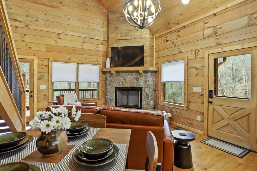 187 Cashes Valley Lane, Cherry Log GA 30522 - Photo