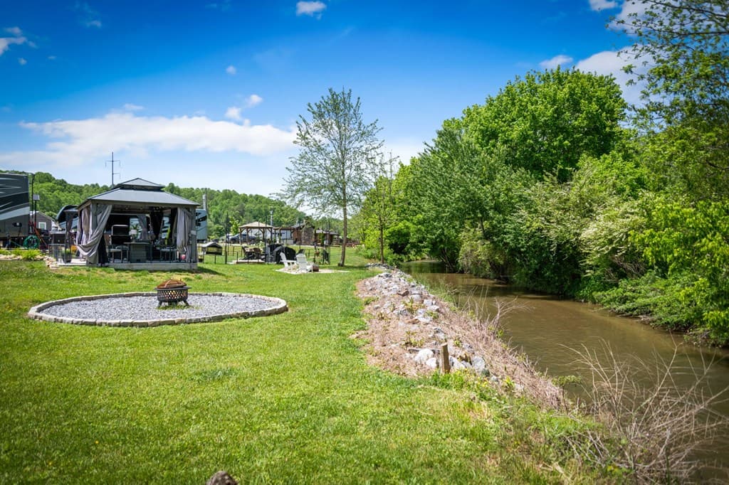 122 Mountain Meadows Drive, Morganton GA 30560 - Photo