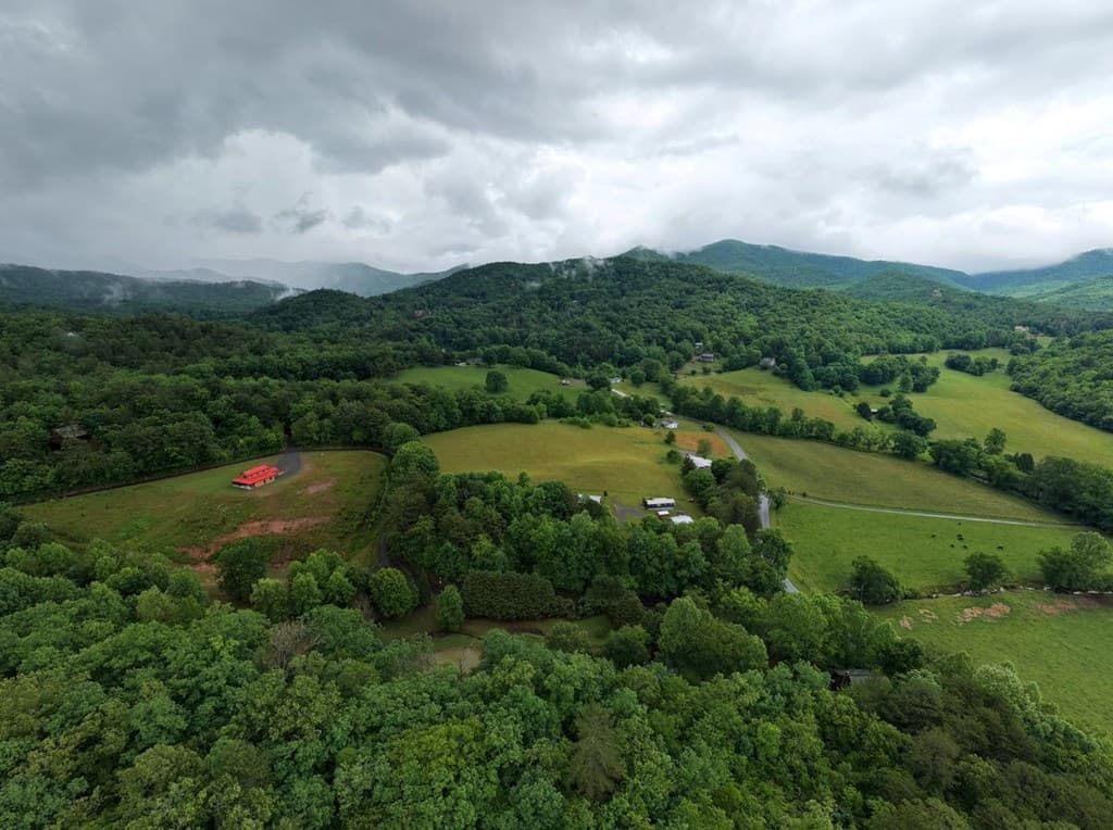 568 Parks Road, Hiawassee GA 30546 - Photo