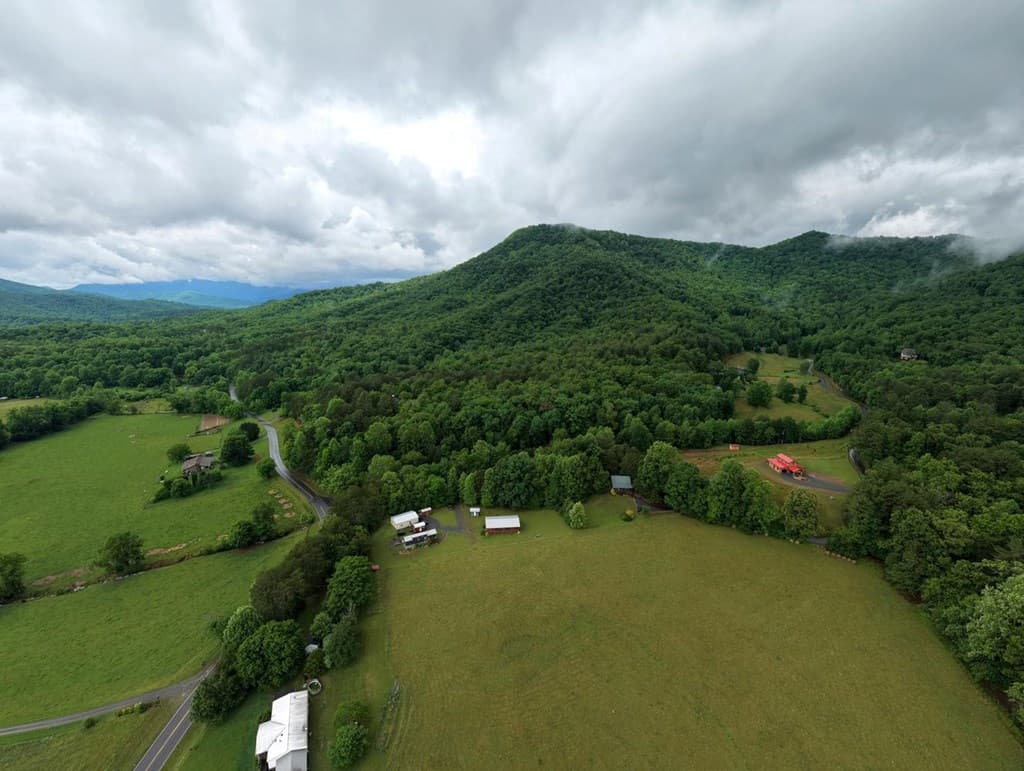 568 Parks Road, Hiawassee GA 30546 - Photo
