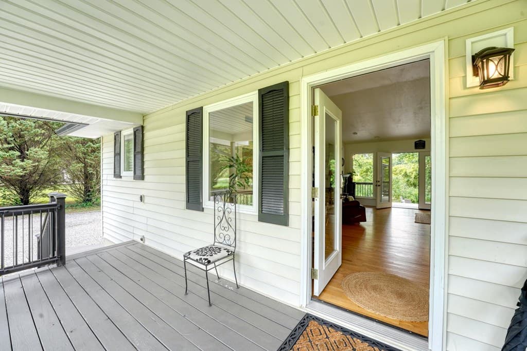 33 Tusquittee Valley Lane, Hayesville NC 28904 - Photo