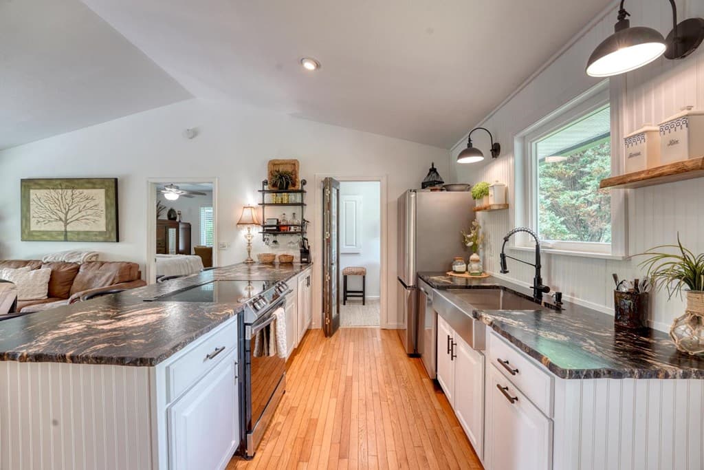 33 Tusquittee Valley Lane, Hayesville NC 28904 - Photo