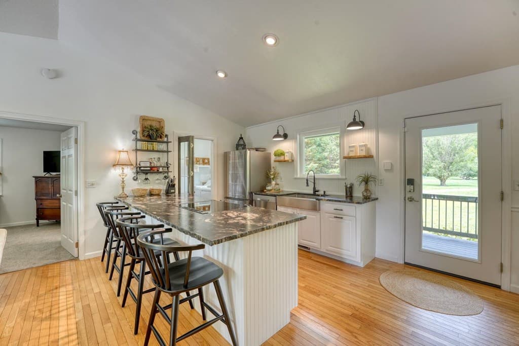 33 Tusquittee Valley Lane, Hayesville NC 28904 - Photo