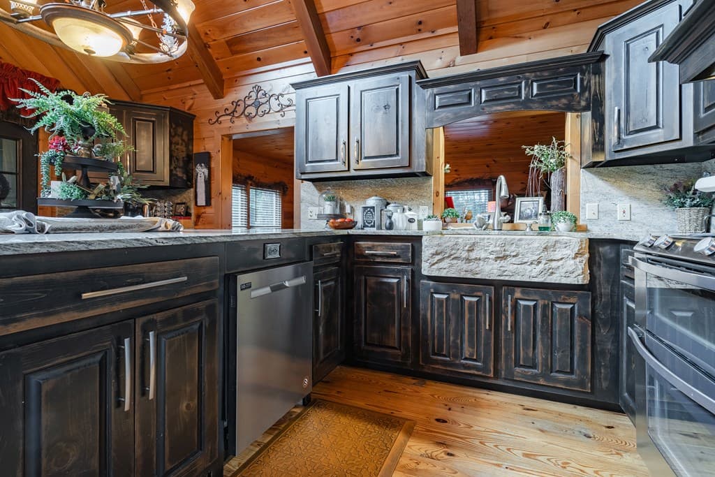 270 Stone Lane, Blue Ridge GA 30513 - Photo