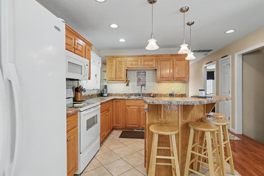 2255 Thunder Oak, Young Harris GA 30582 - Photo