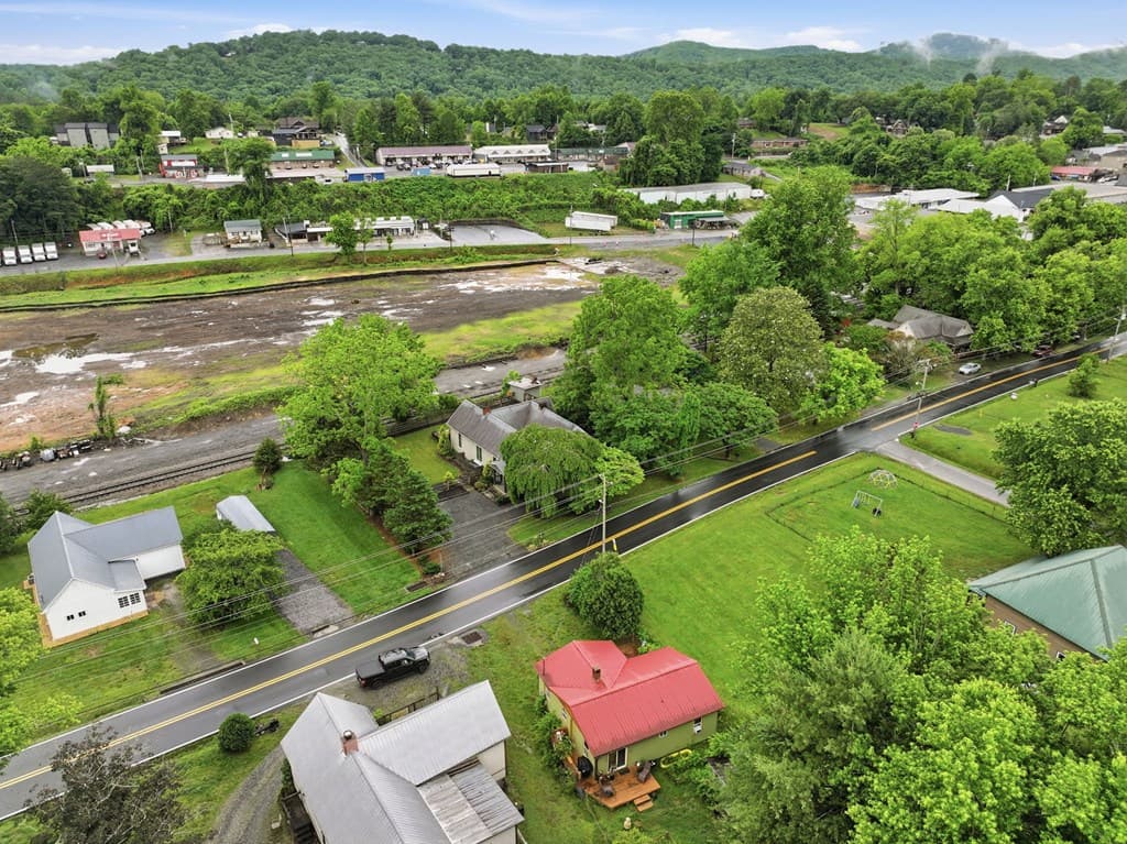 231 Ada Street, Blue Ridge GA 30513 - Photo